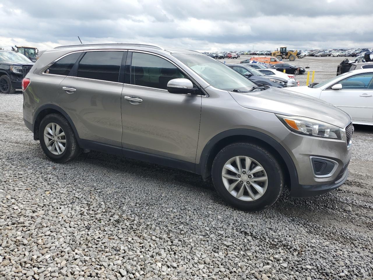 2016 KIA SORENTO