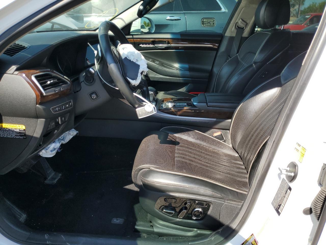2018 GENESIS G90