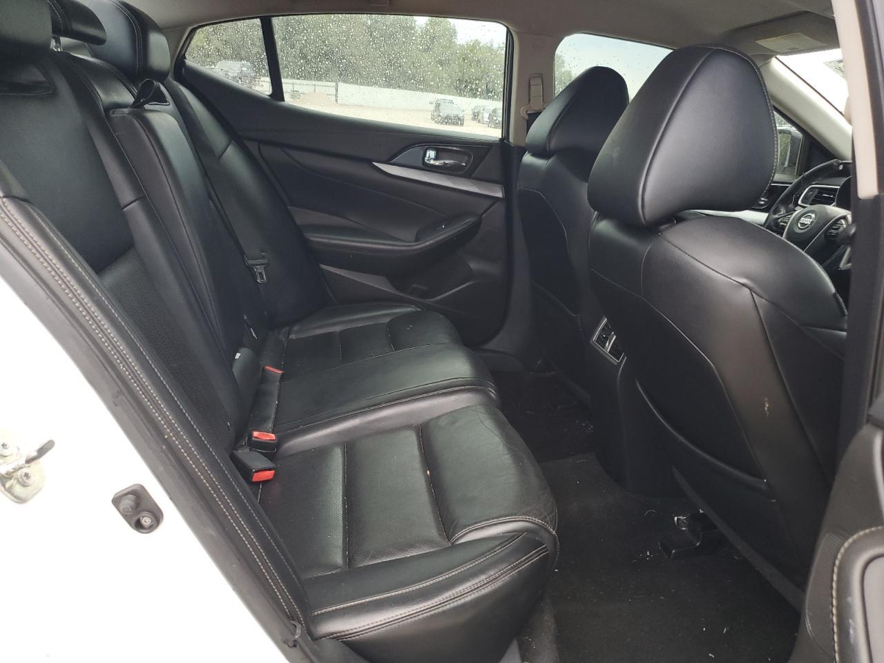 2016 NISSAN Maxima