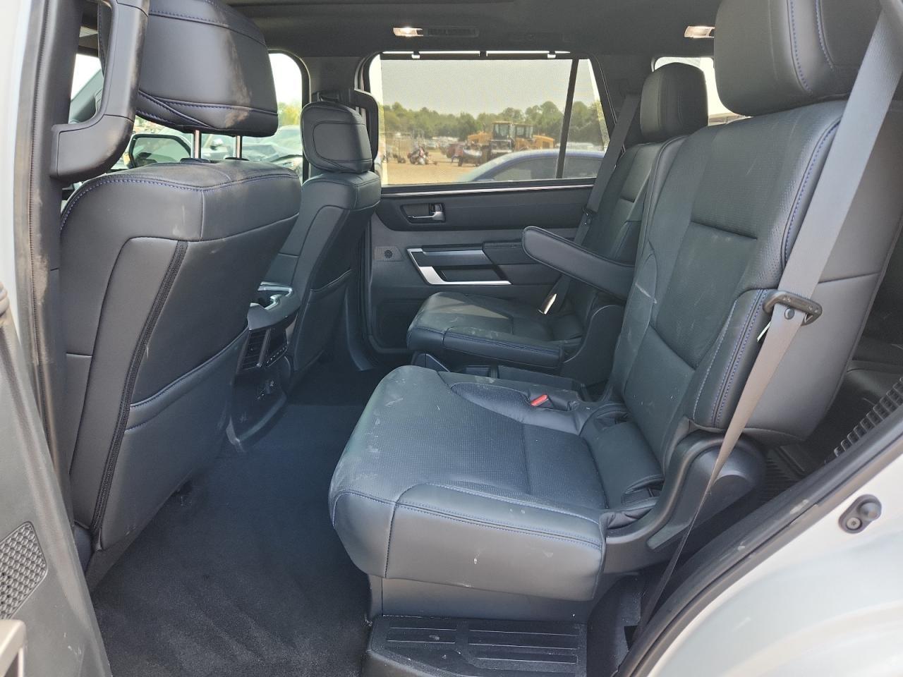 2025 TOYOTA Sequoia