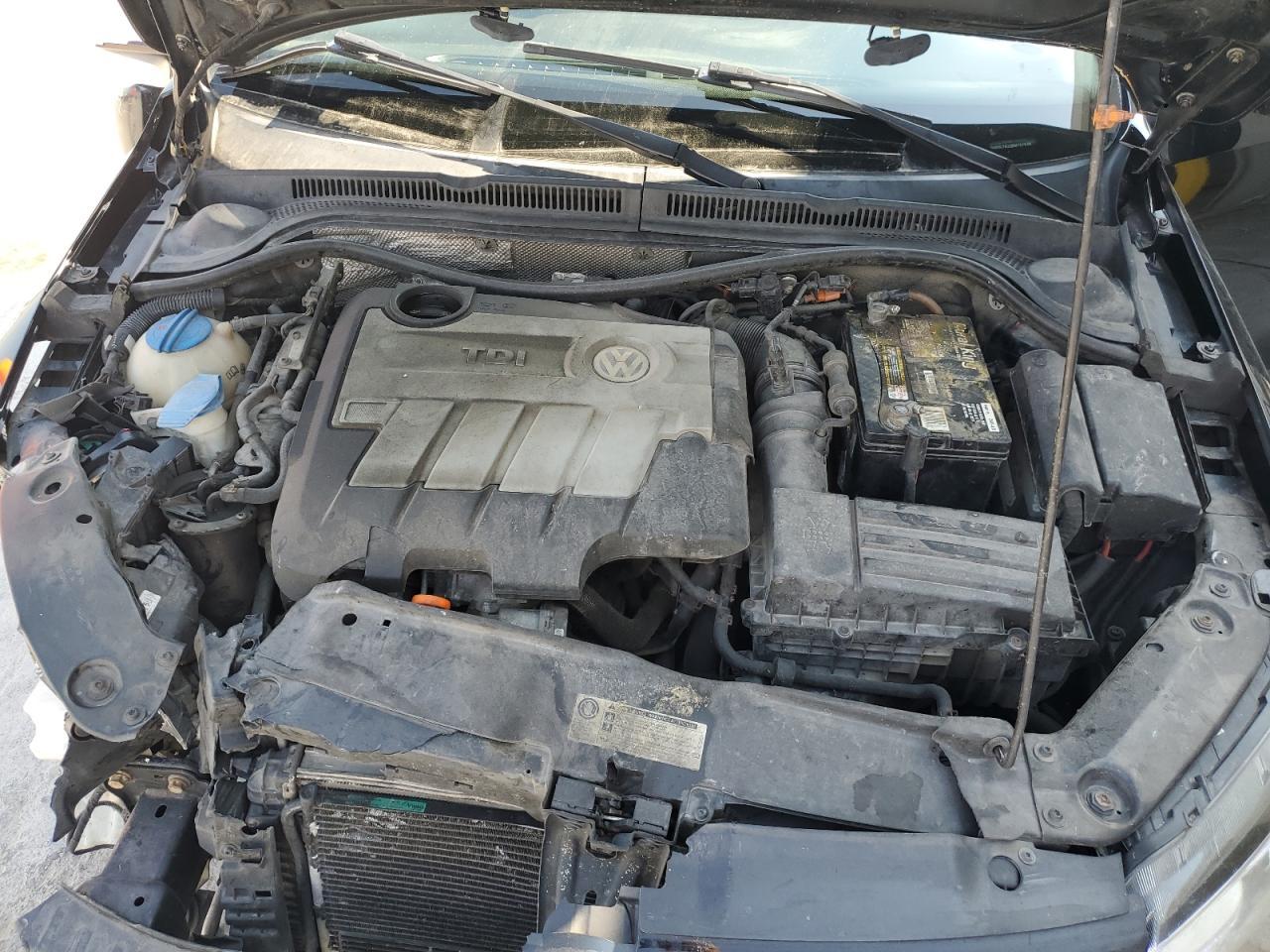 2011 VOLKSWAGEN JETTA