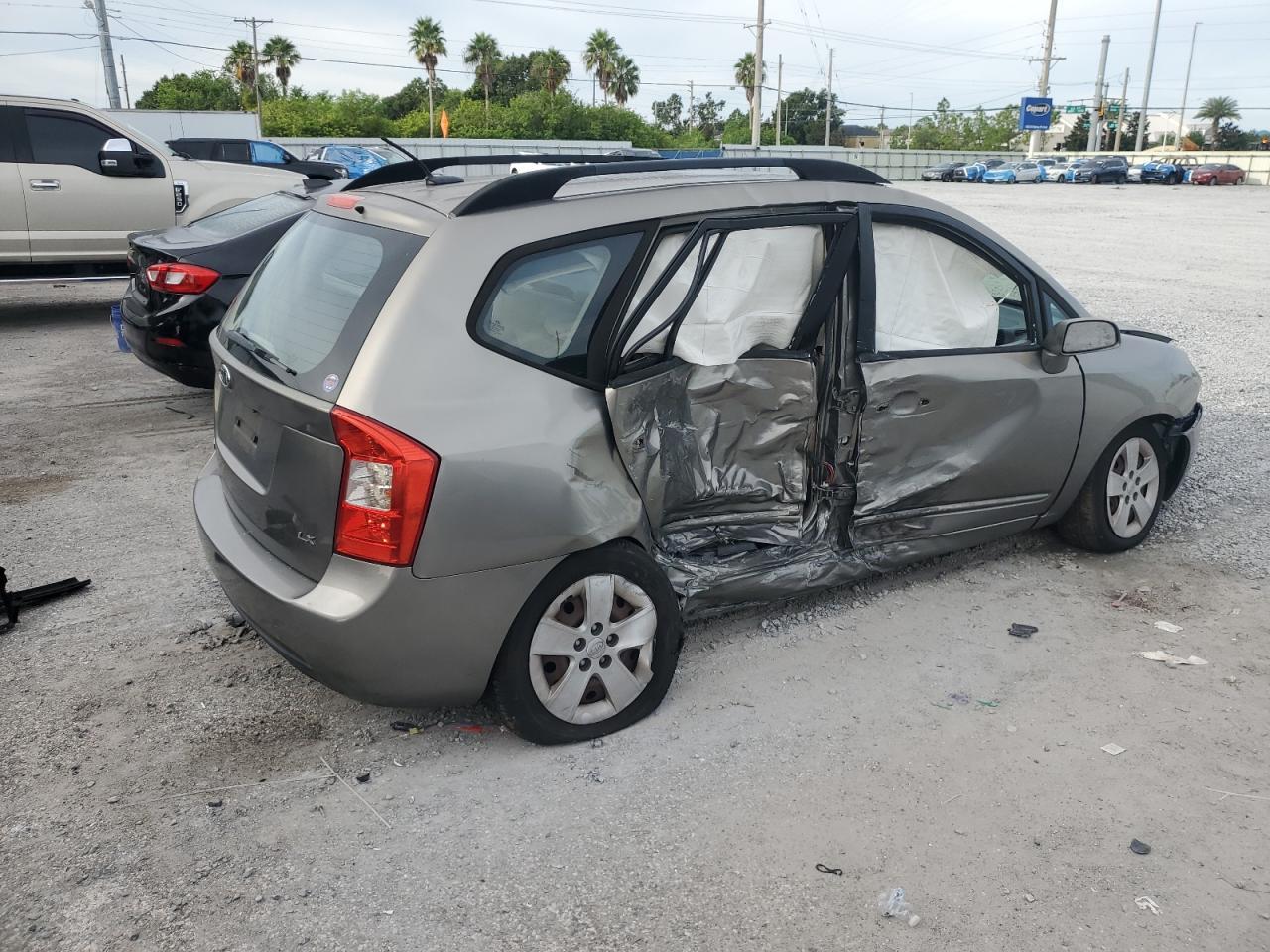 2009 KIA RONDO