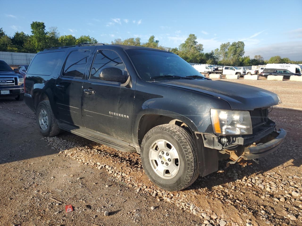 2013 CHEVROLET Suburban