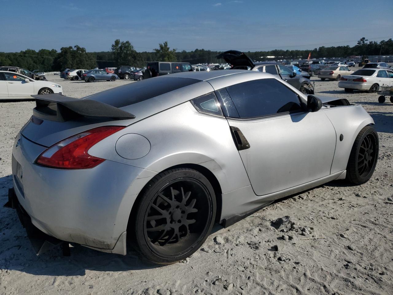 2011 NISSAN 370Z