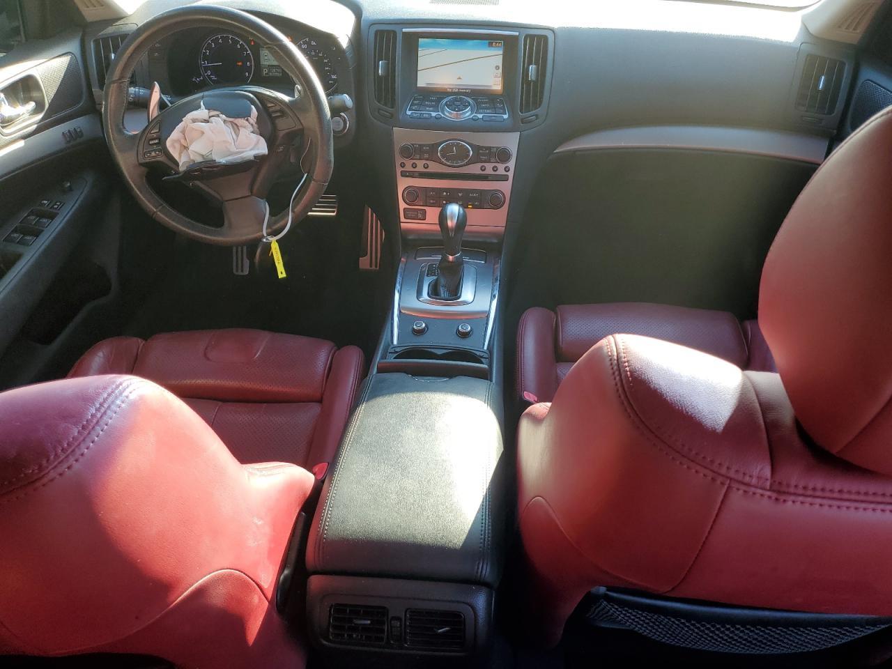 2011 INFINITI G37