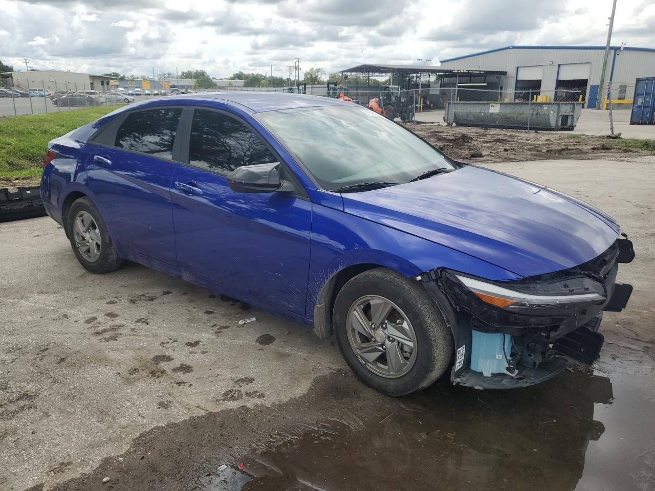 2024 HYUNDAI ELANTRA