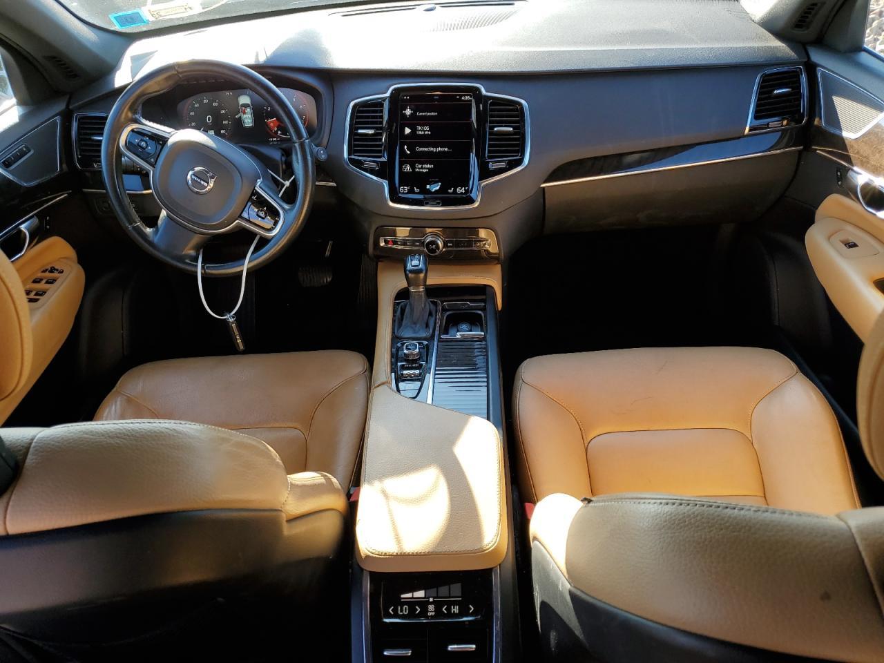 2017 VOLVO XC90
