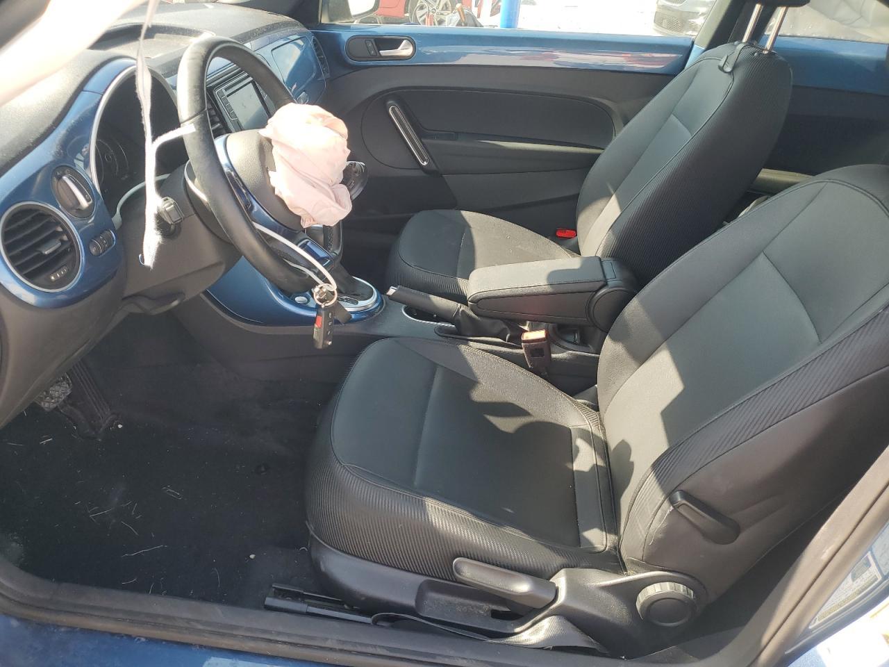 2019 VOLKSWAGEN Beetle