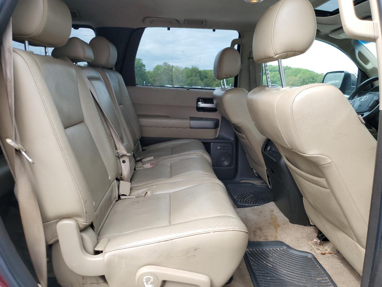 2011 TOYOTA Sequoia