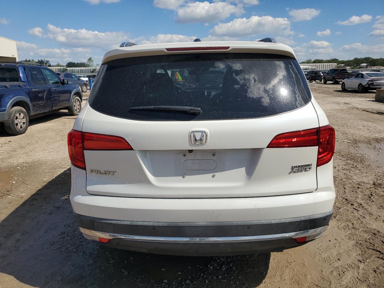 2017 HONDA PILOT