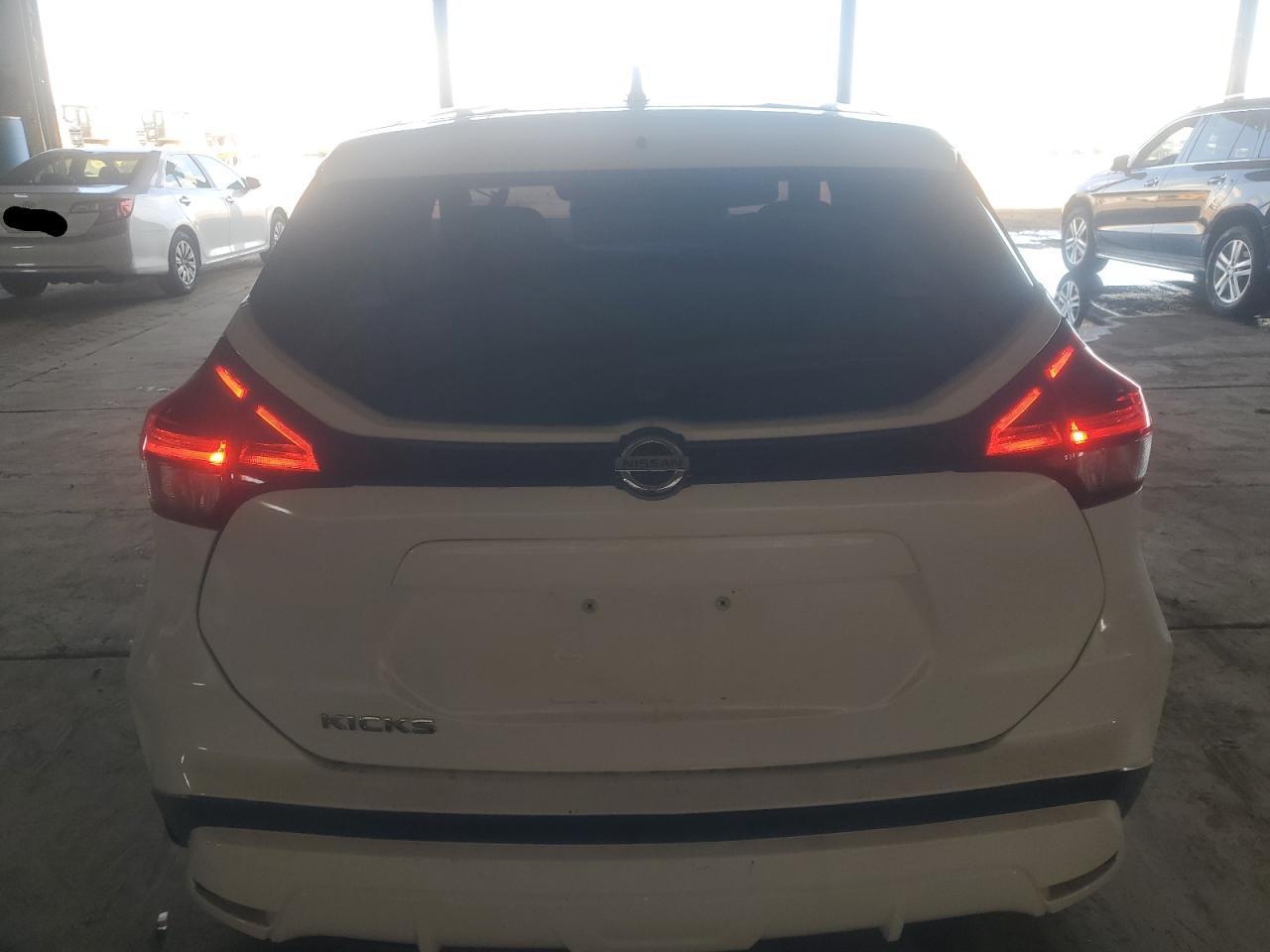 2021 NISSAN KICKS