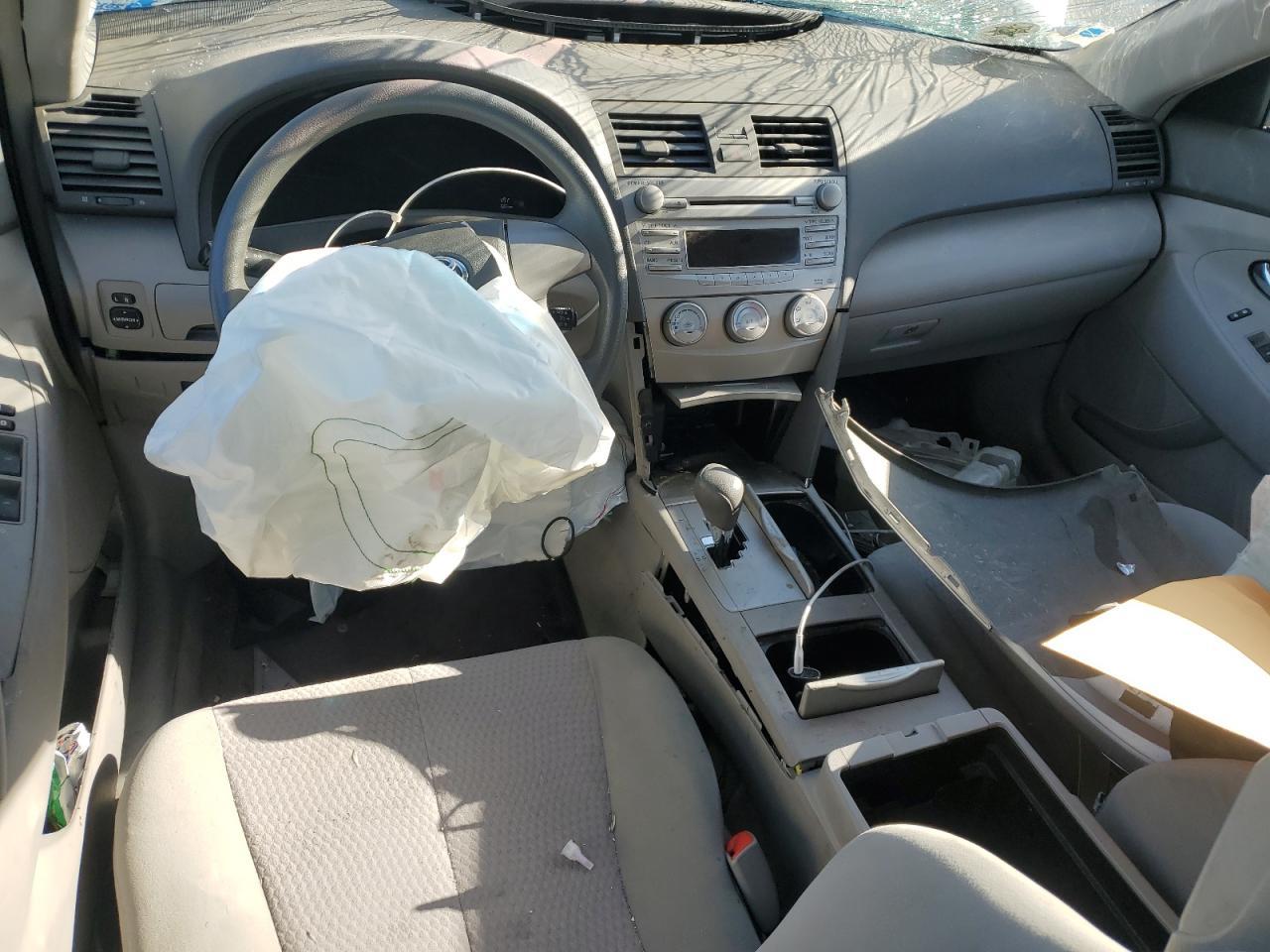 2011 TOYOTA CAMRY