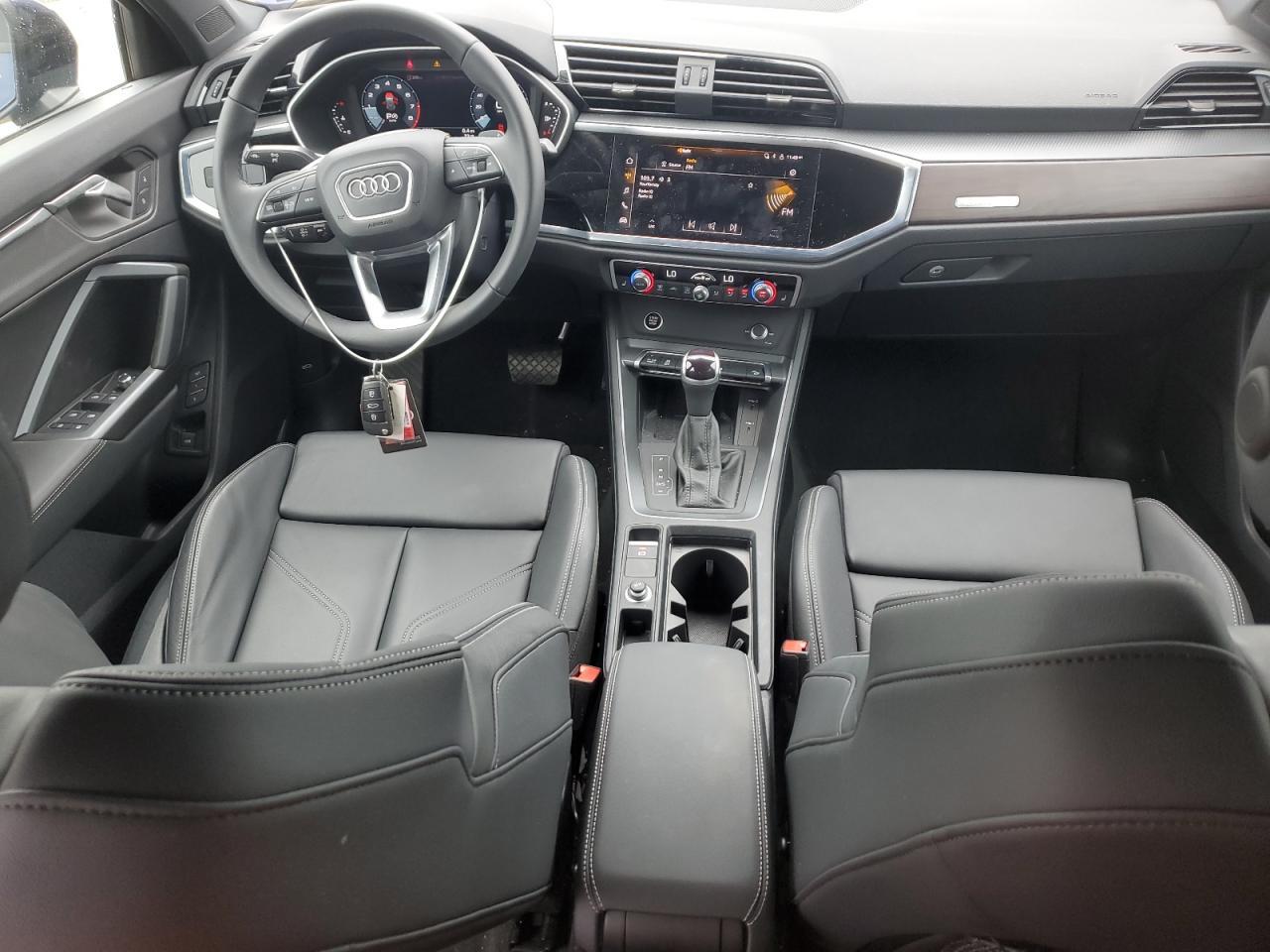 2024 AUDI Q3