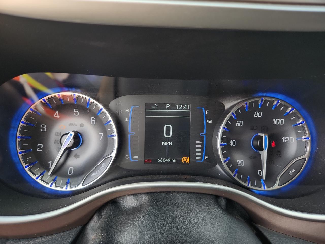 2022 CHRYSLER Voyager
