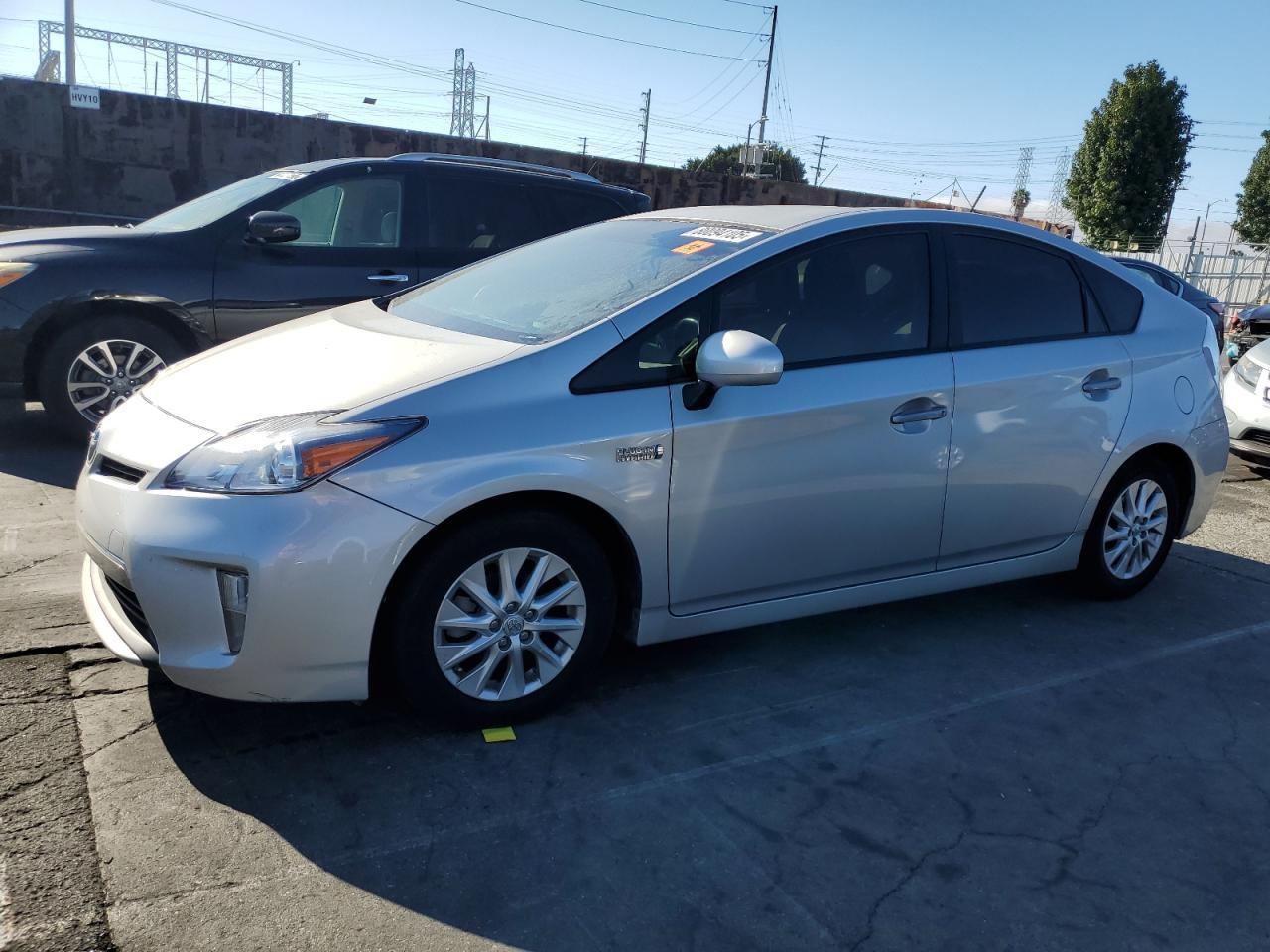 2015 TOYOTA Prius Plug-In