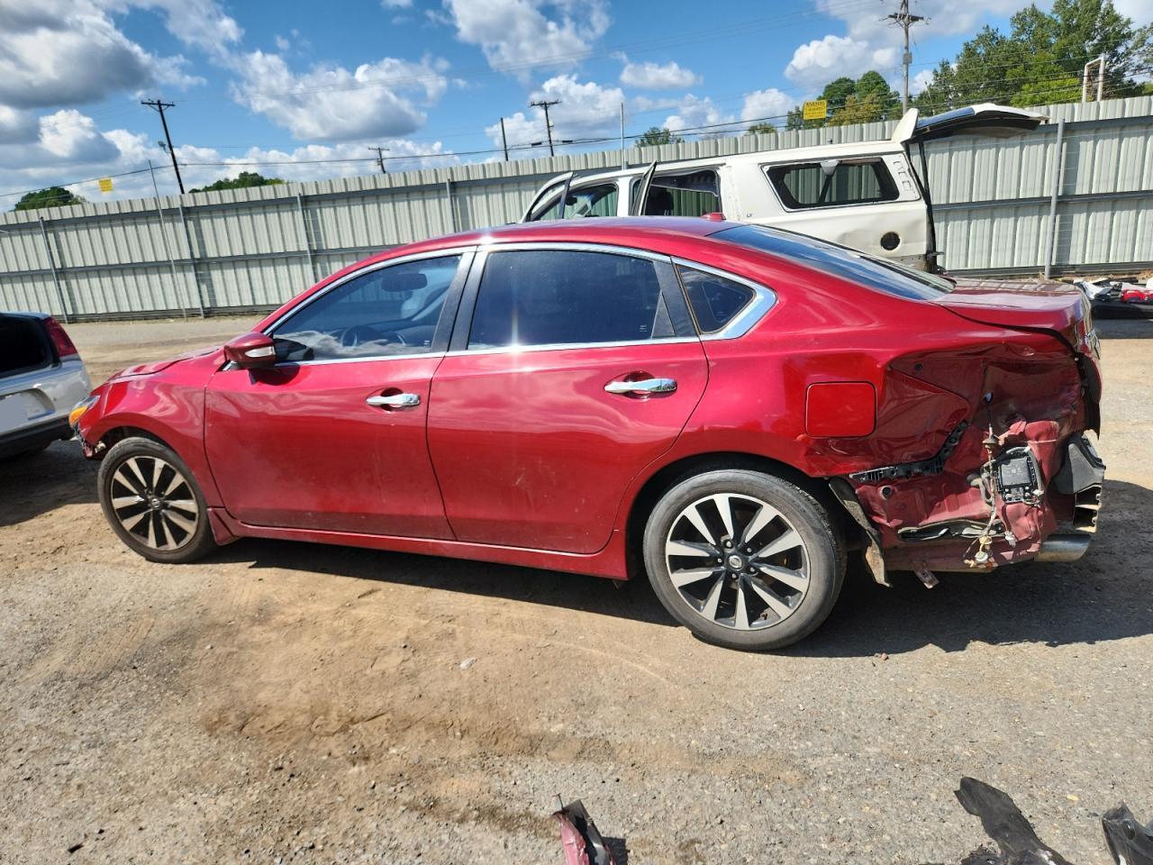 2017 NISSAN ALTIMA