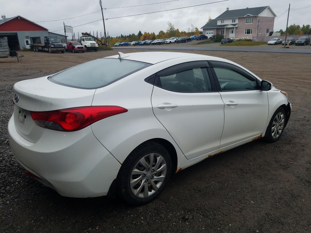 2012 HYUNDAI ELANTRA