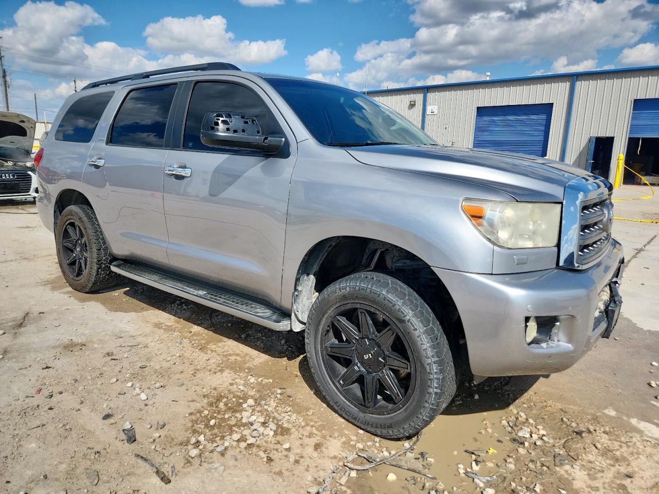 2010 TOYOTA Sequoia