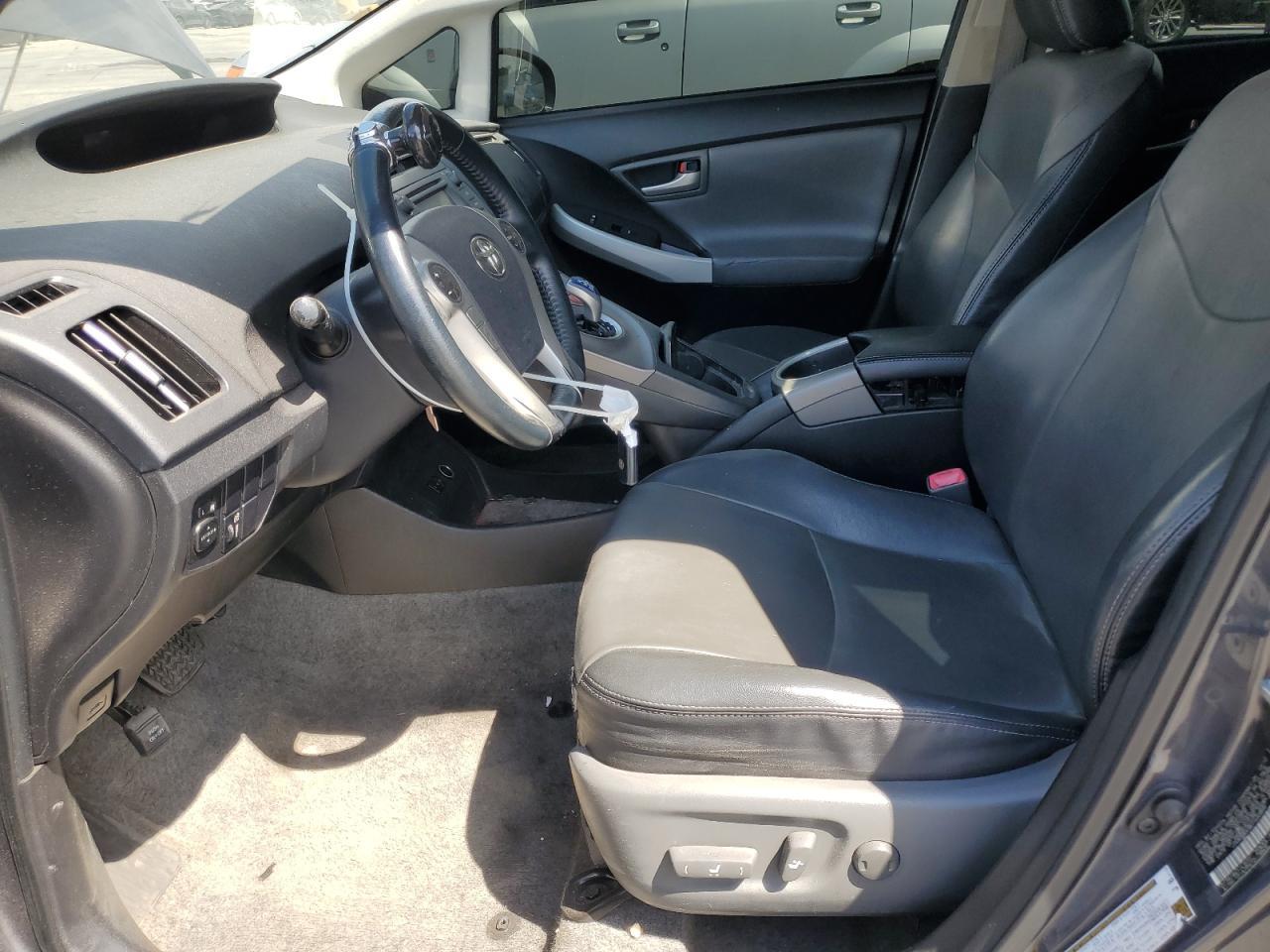 2013 TOYOTA PRIUS