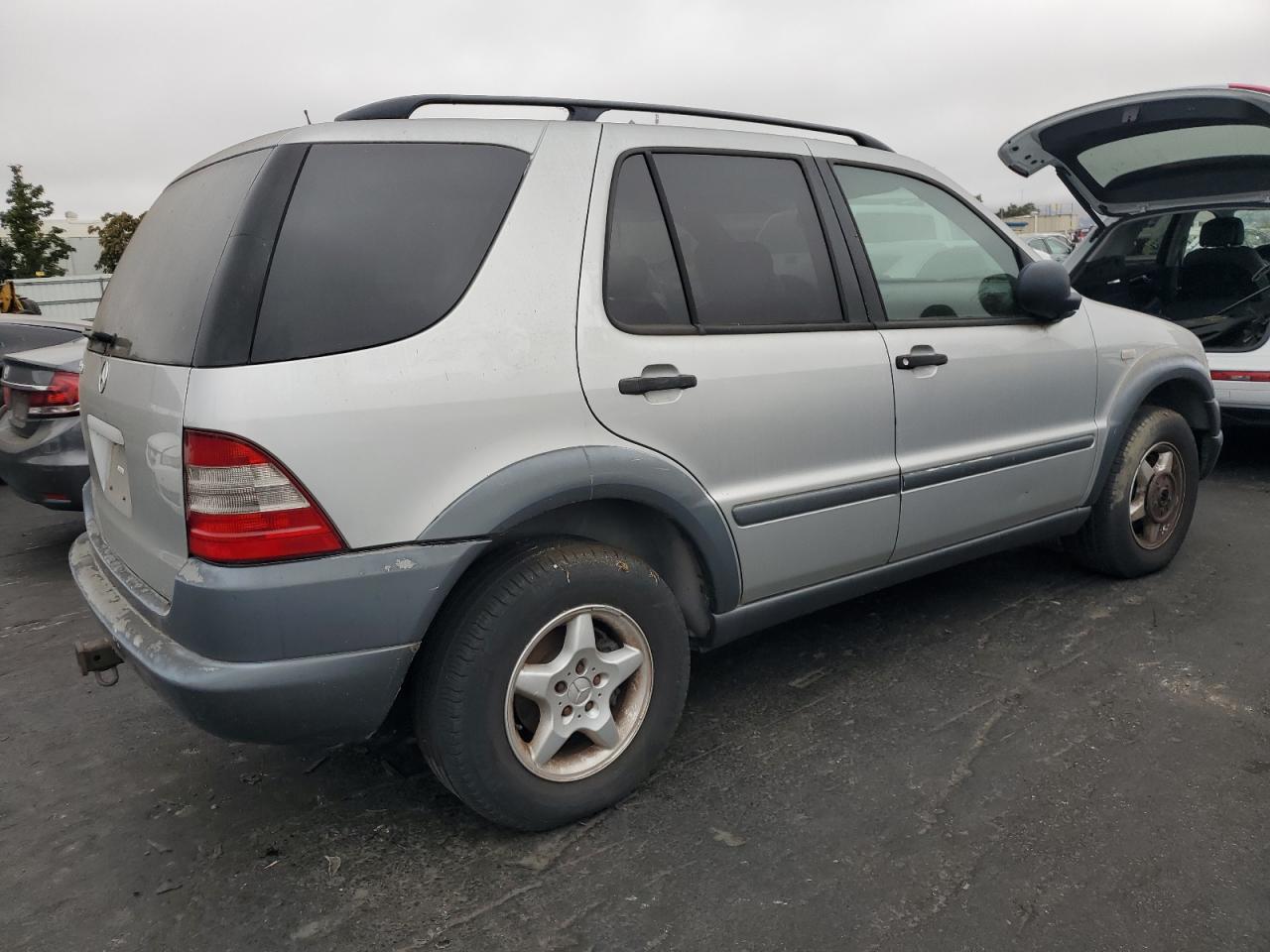 1998 MERCEDES-BENZ ML-Class
