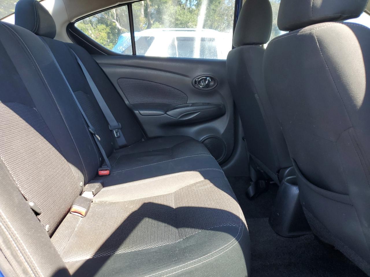 2017 NISSAN VERSA