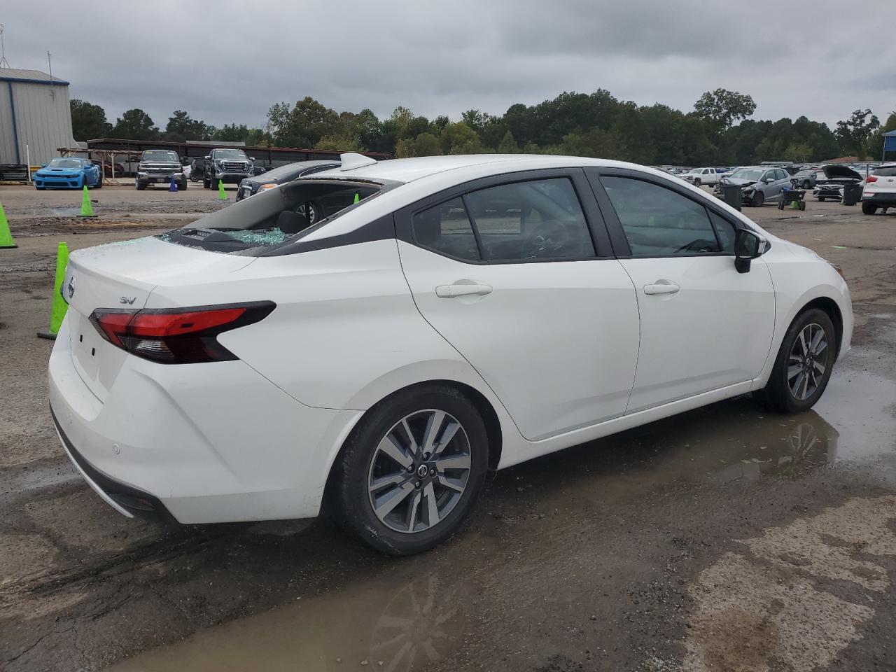 2020 NISSAN VERSA