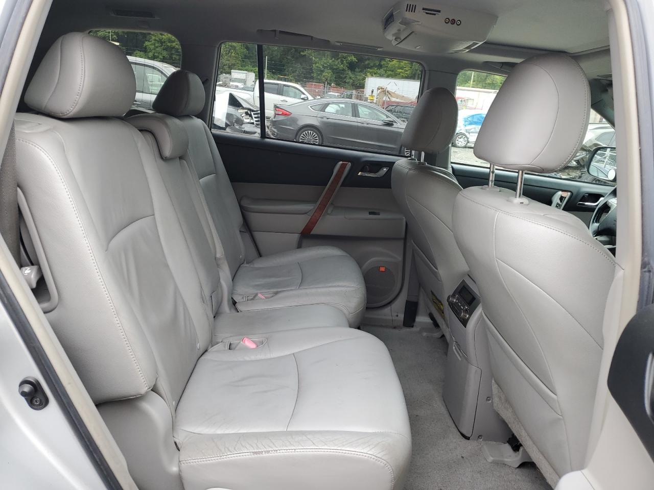 2008 TOYOTA HIGHLANDER