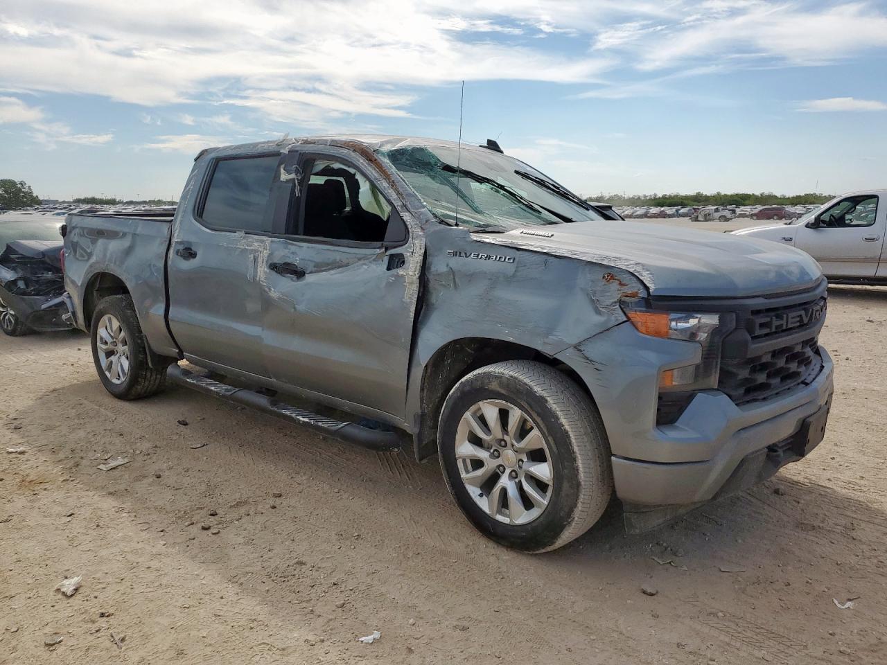 2024 CHEVROLET Silverado
