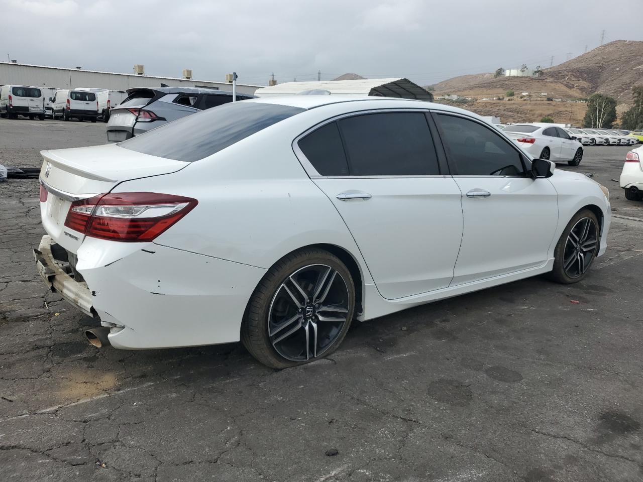 2017 HONDA ACCORD