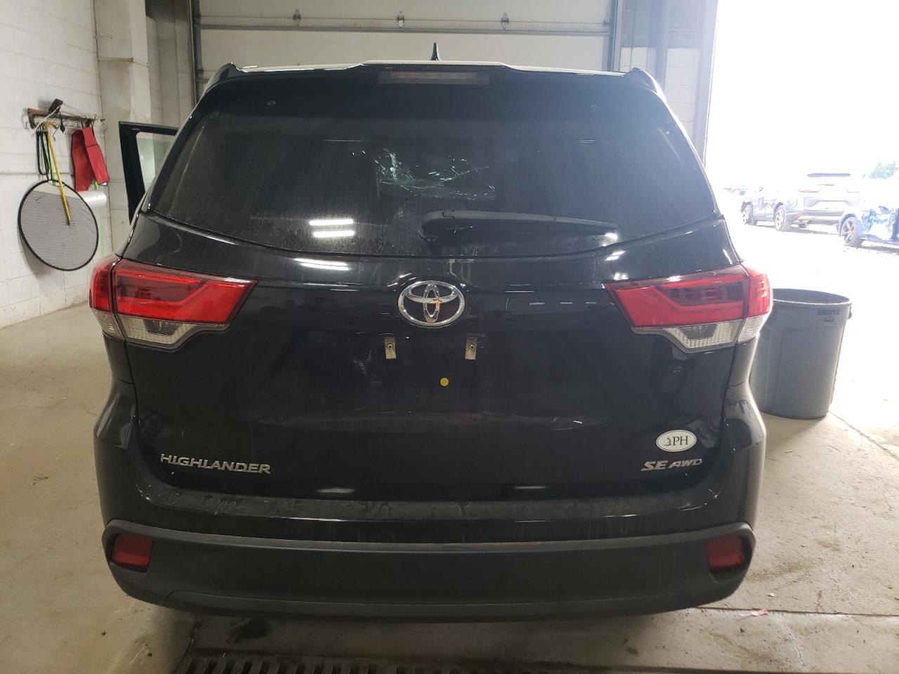 2018 TOYOTA HIGHLANDER