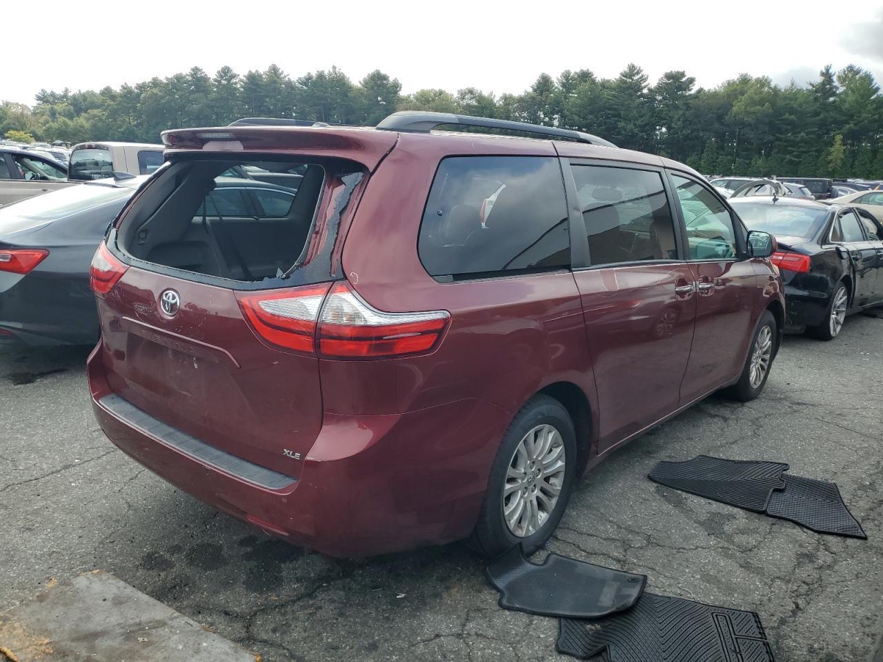 2016 TOYOTA SIENNA