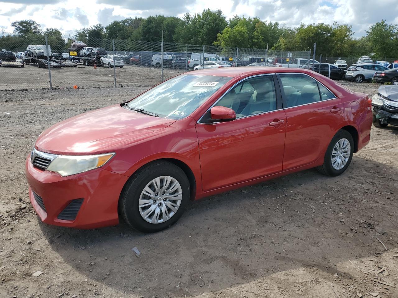 2014 TOYOTA CAMRY