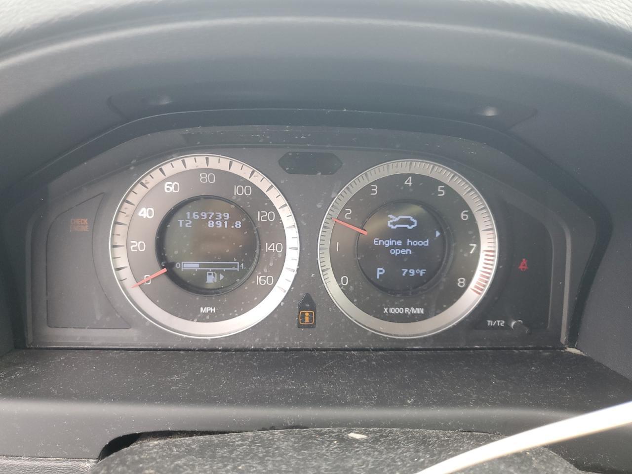 2010 VOLVO XC70