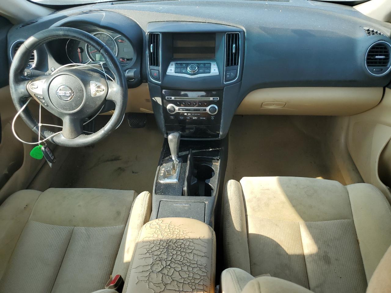 2010 NISSAN Maxima