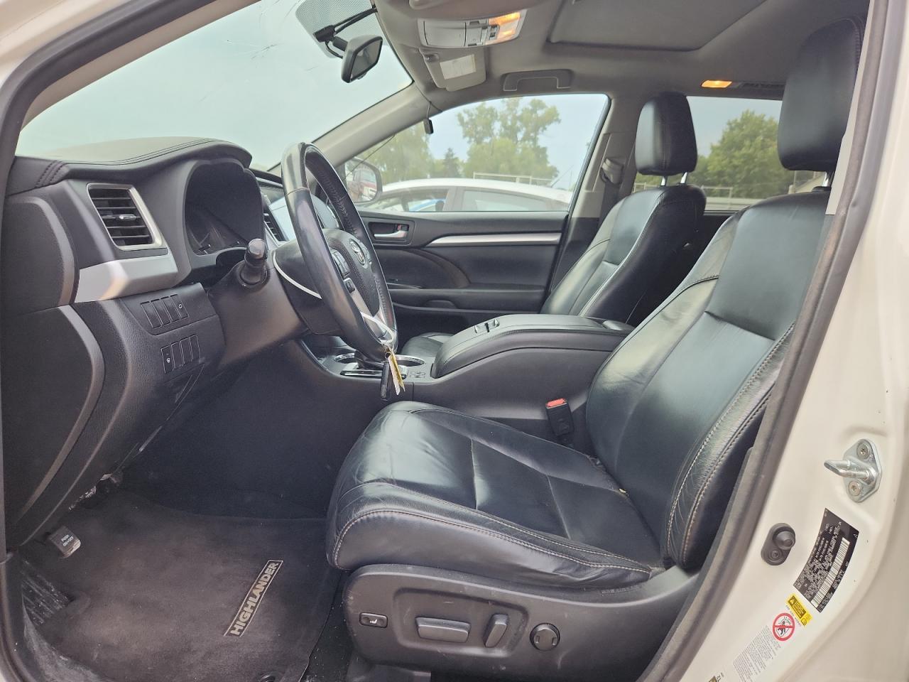 2016 TOYOTA HIGHLANDER