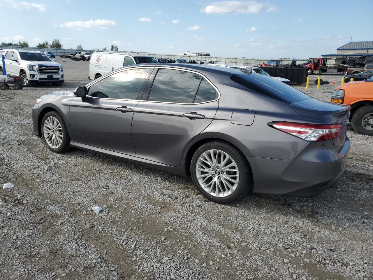 2019 TOYOTA CAMRY