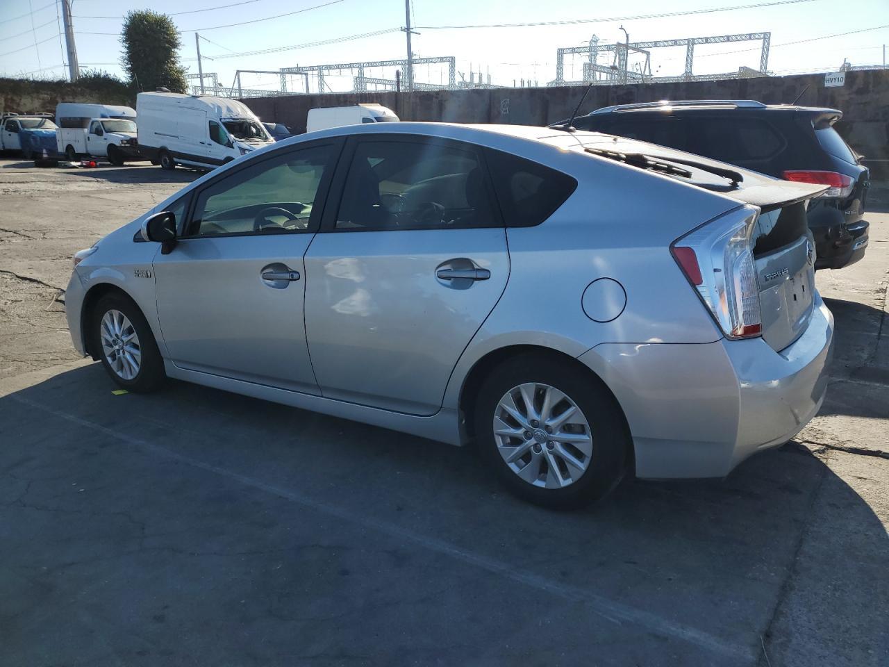 2015 TOYOTA Prius Plug-In