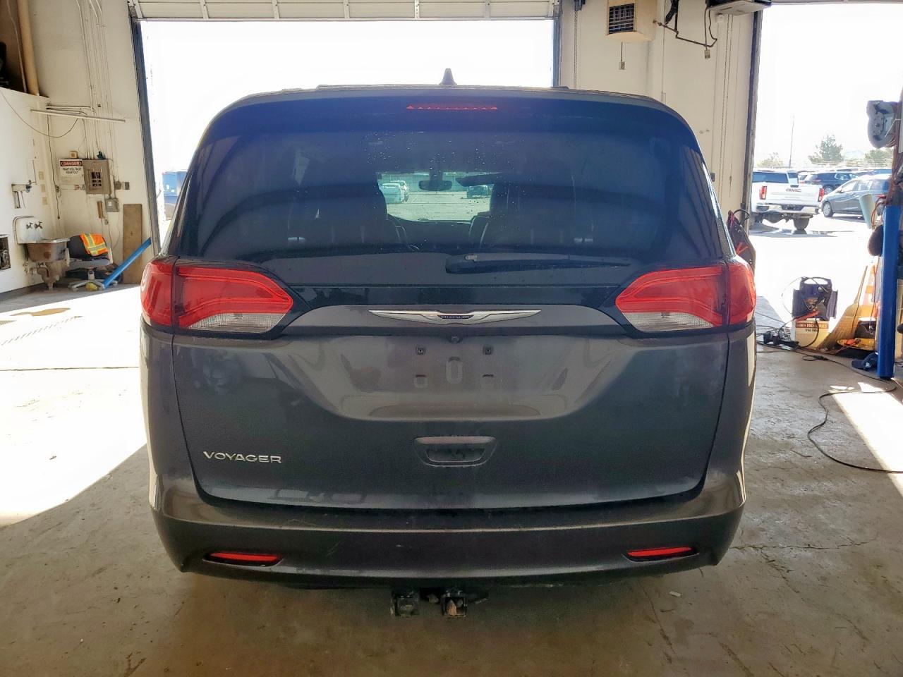2020 CHRYSLER Voyager