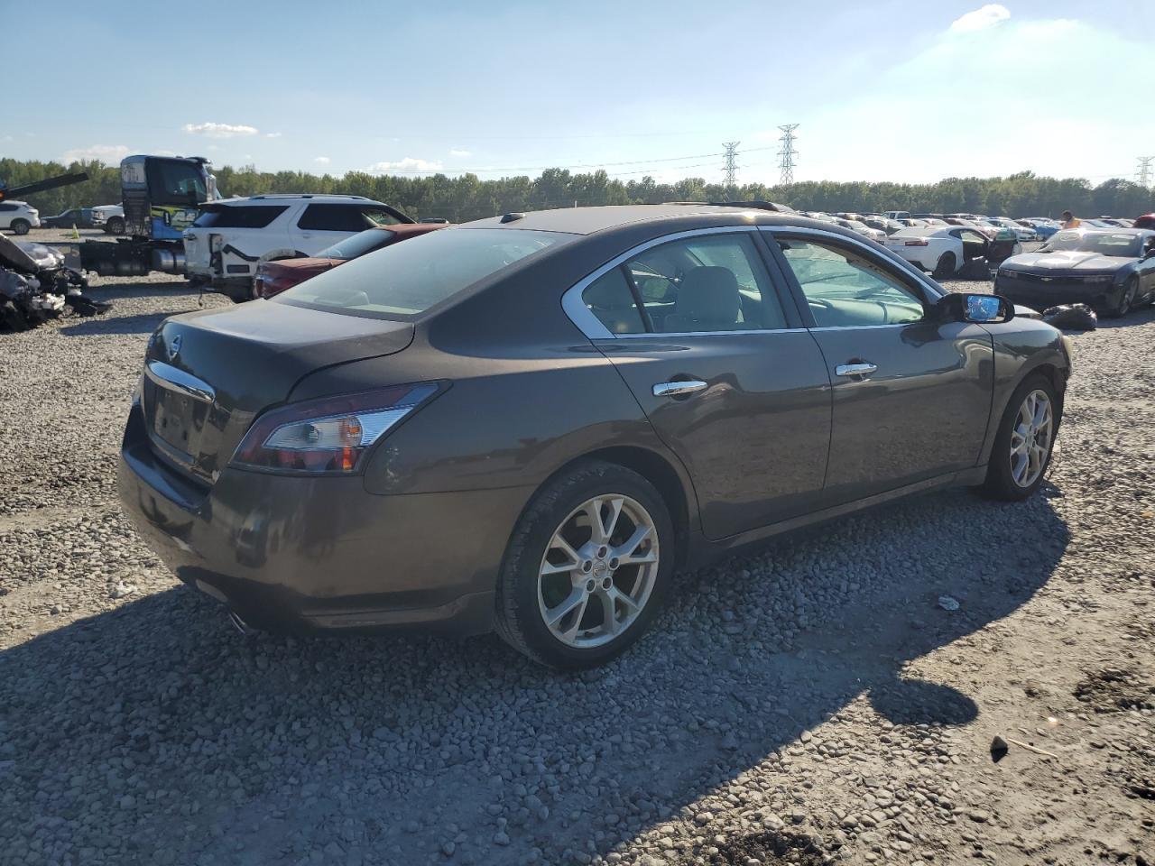2014 NISSAN Maxima