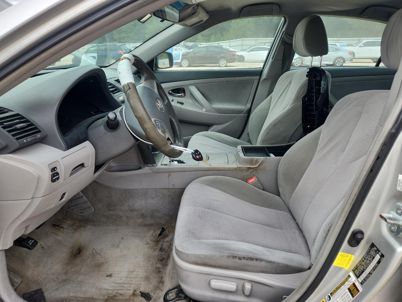 2011 TOYOTA CAMRY