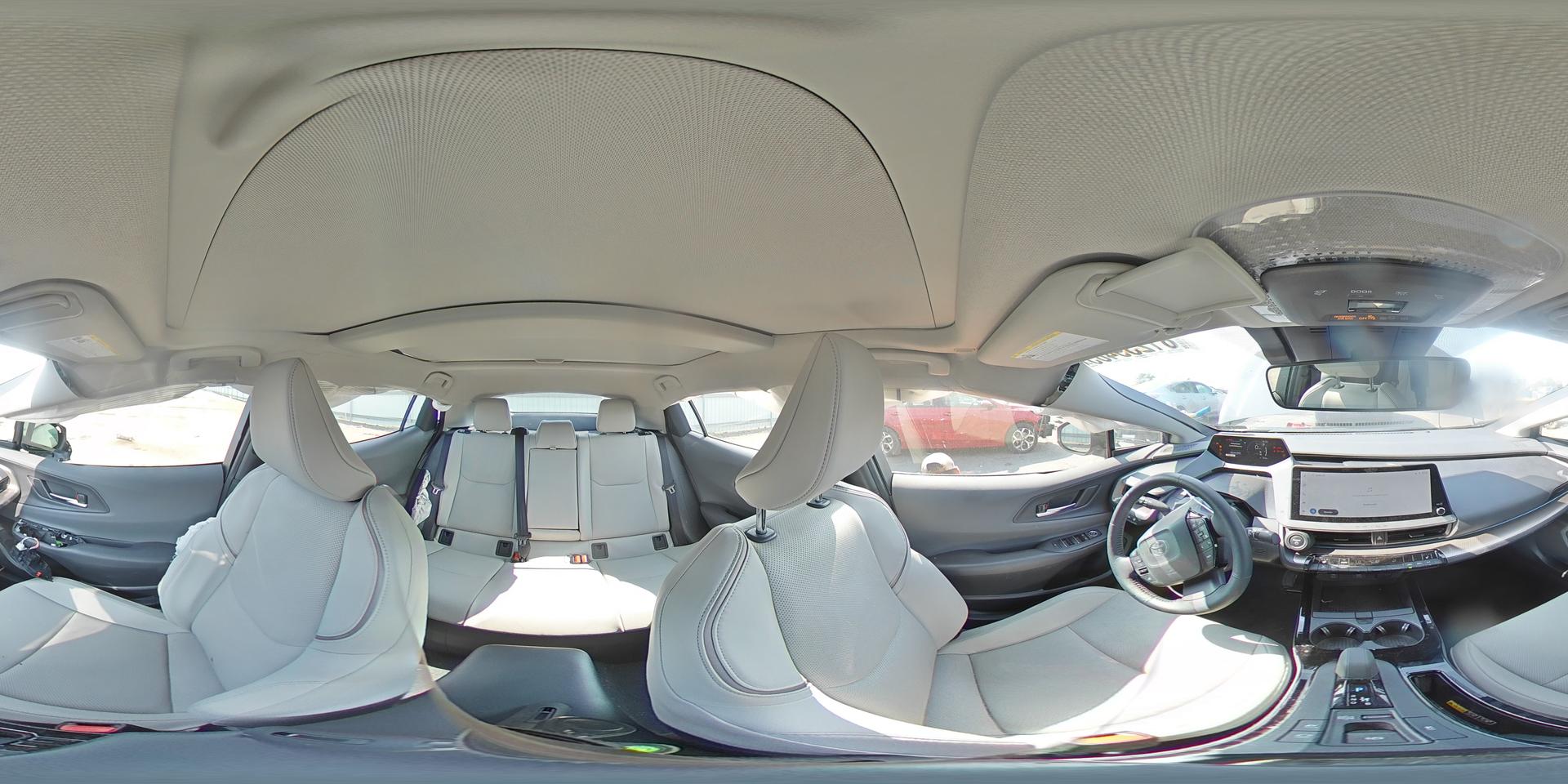 2025 TOYOTA PRIUS