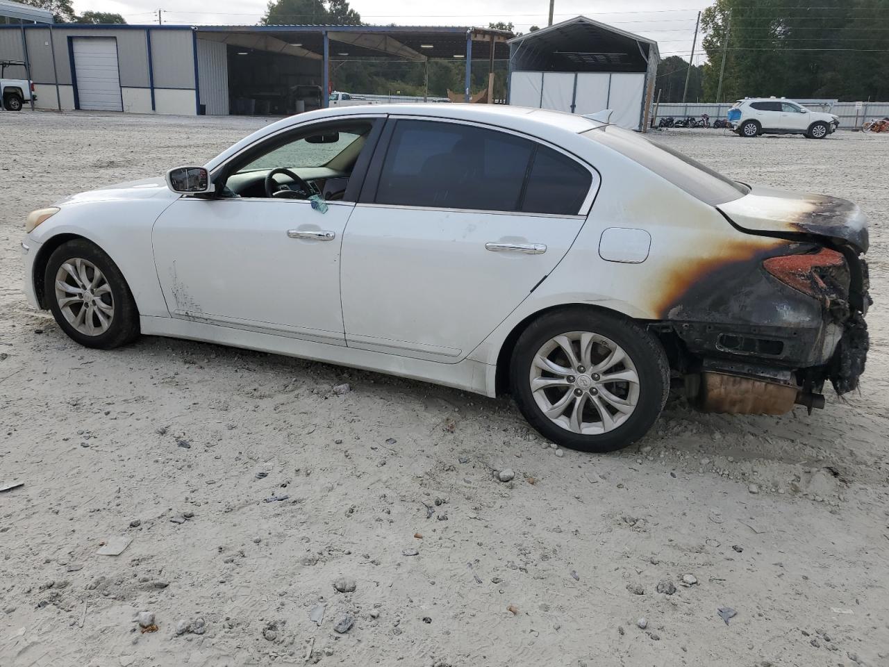 2013 HYUNDAI GENESIS