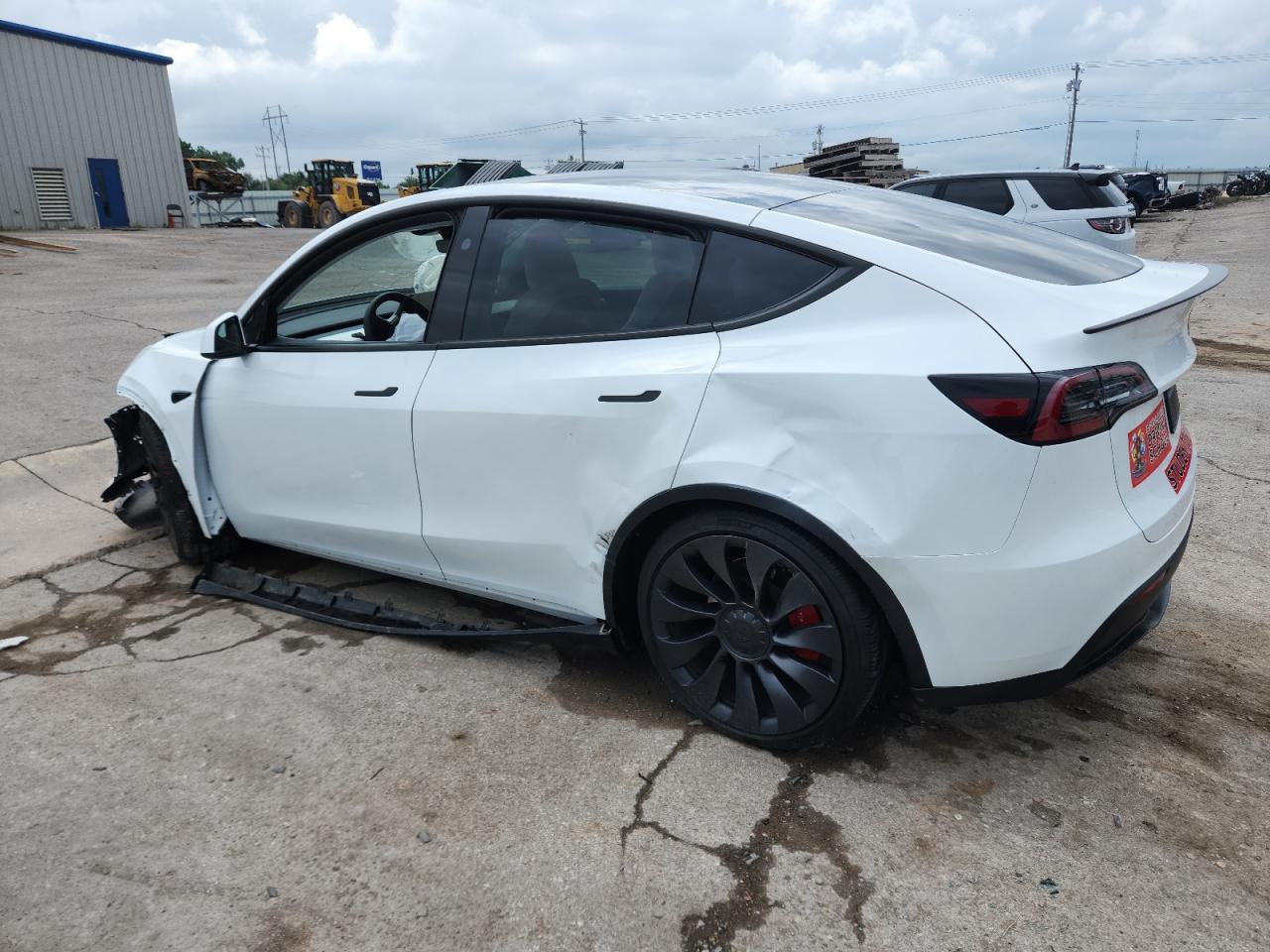 2024 TESLA MODEL Y