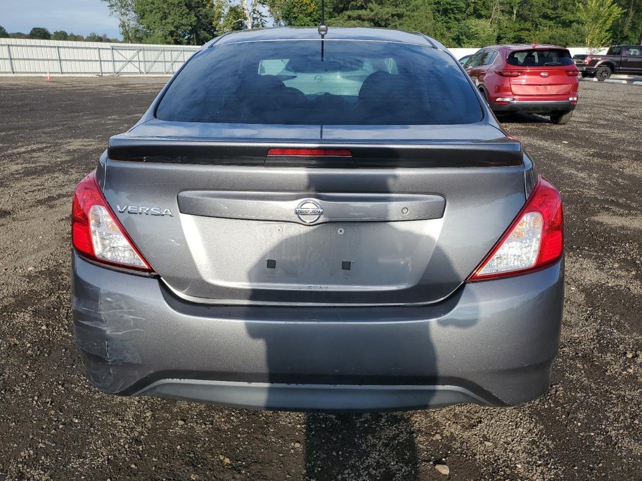 2017 NISSAN VERSA