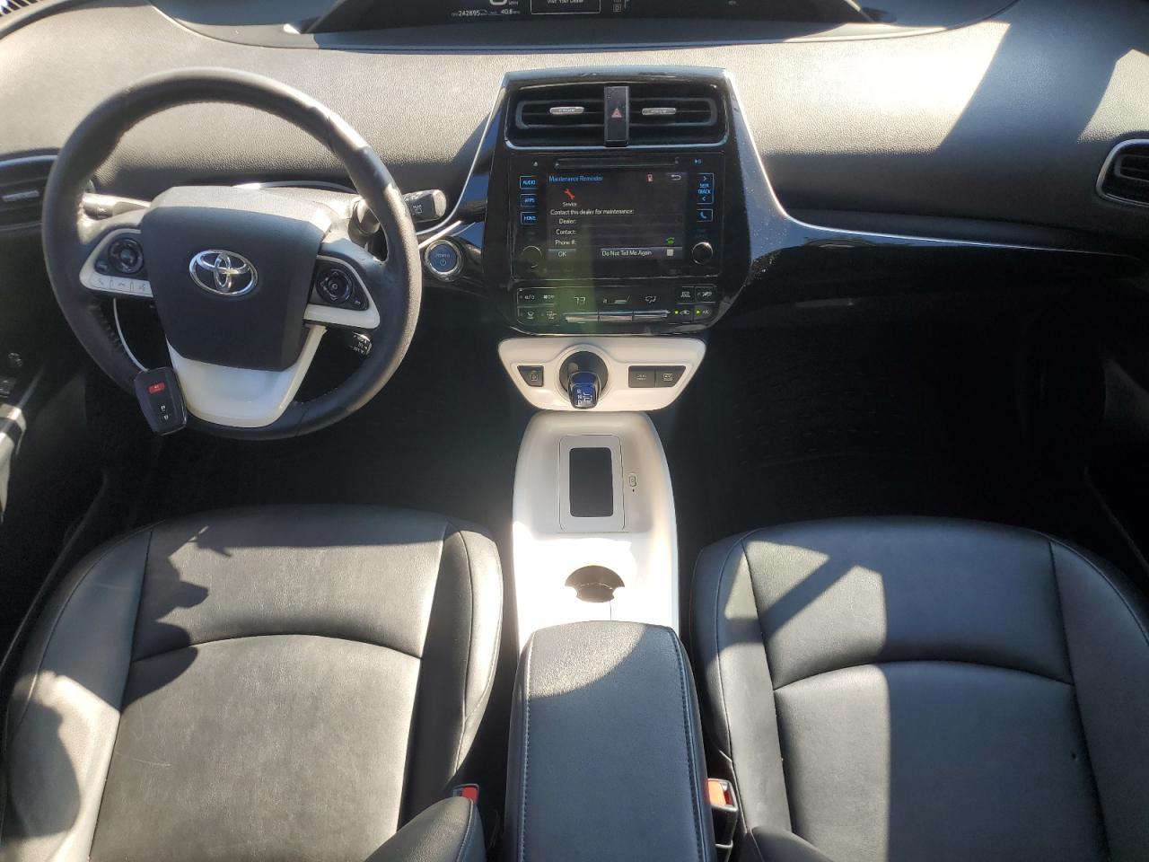2016 TOYOTA PRIUS
