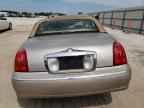 2002 LINCOLN Town Car