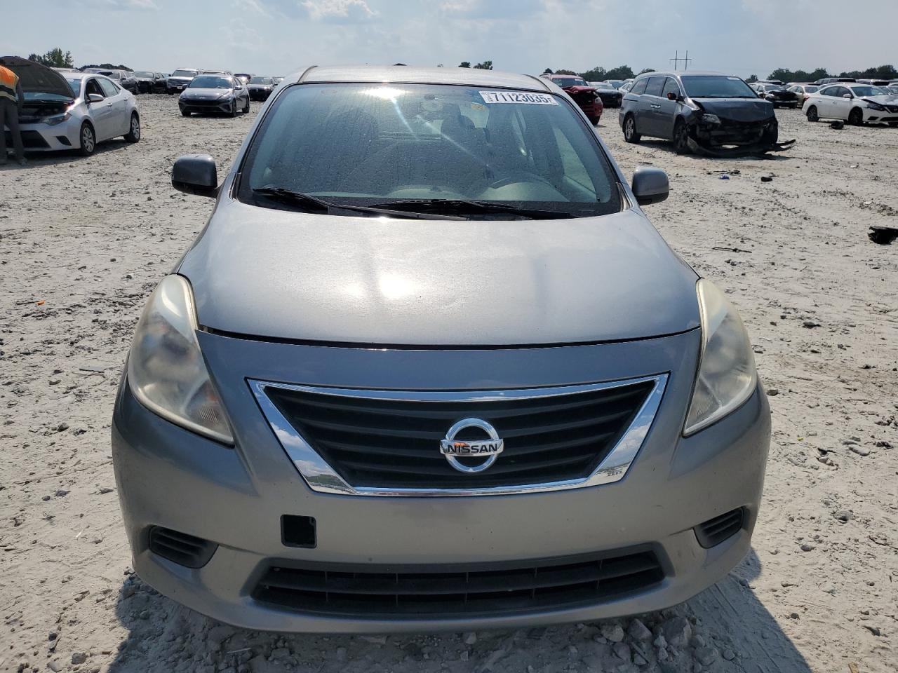 2013 NISSAN VERSA