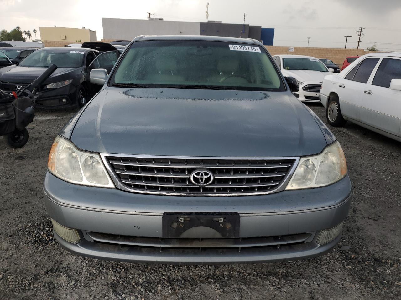 2003 TOYOTA Avalon