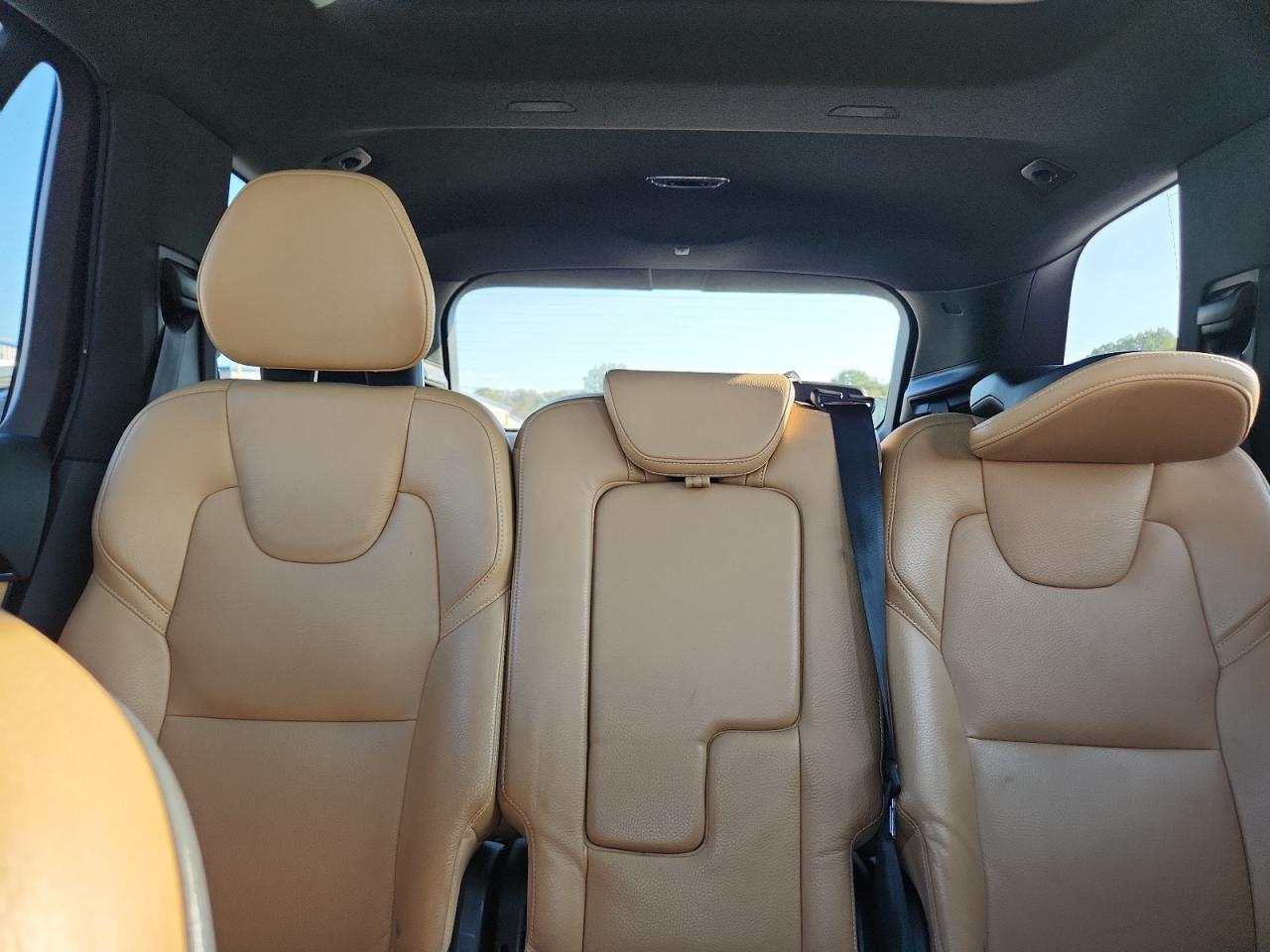 2019 VOLVO XC90