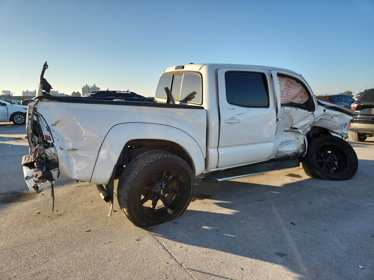 2011 TOYOTA TACOMA